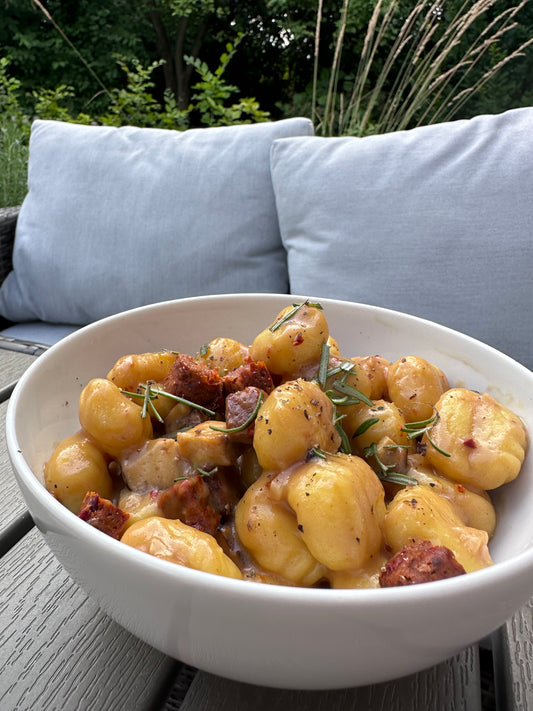 Pikante Gnocchi Pfanne "Carbonara Style"