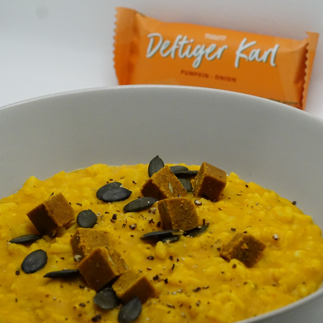 Kürbis Risotto mit Kürbis-Zwiebel-Würfeln